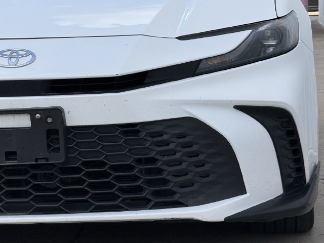 Used 2025 Toyota Camry SE FWD image 9