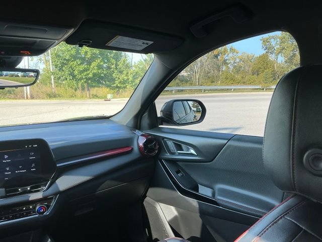 Used 2025 Chevrolet Equinox RS w/ Safety and Technology Package FWD image 28