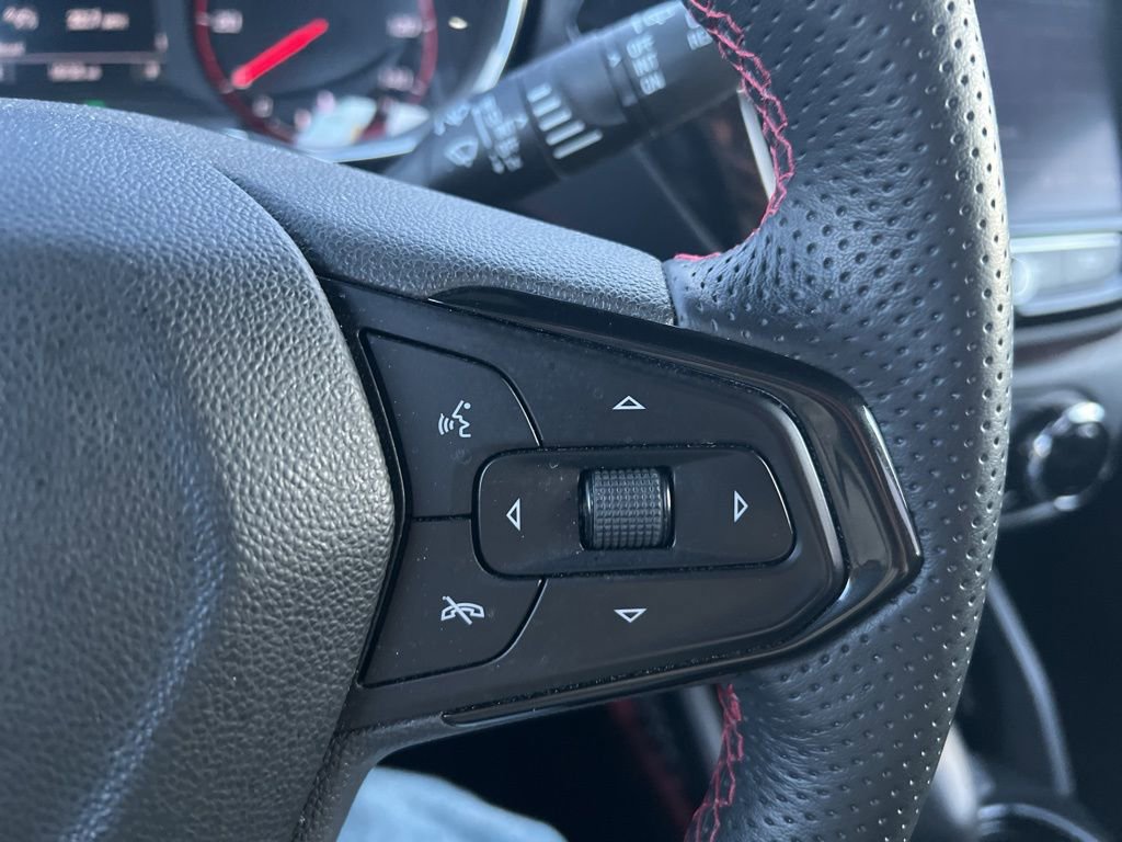 Used 2023 Chevrolet TrailBlazer RS w/ Convenience Package image 16