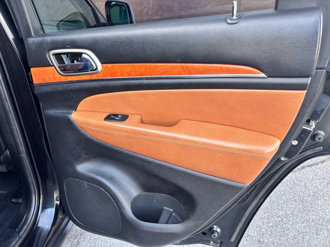 Used 2012 Jeep Grand Cherokee Overland image 35