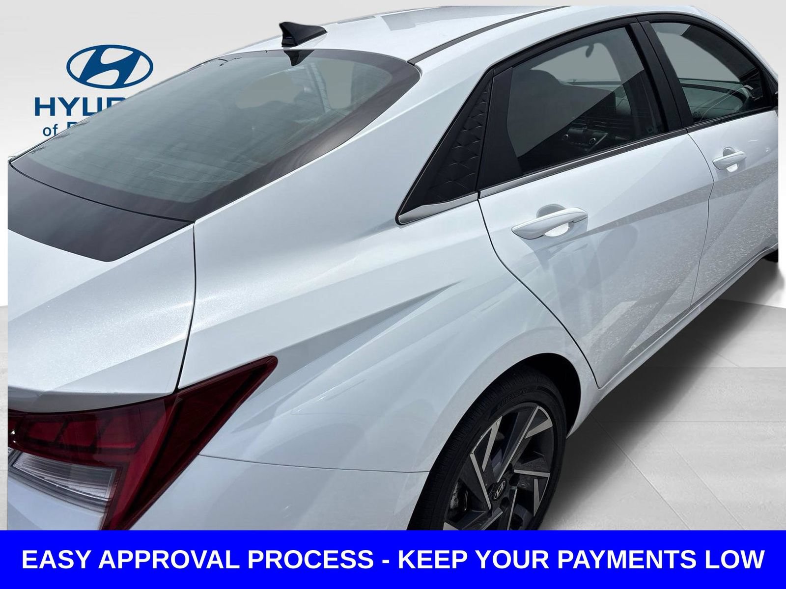 Used 2025 Hyundai Elantra Limited FWD image 14