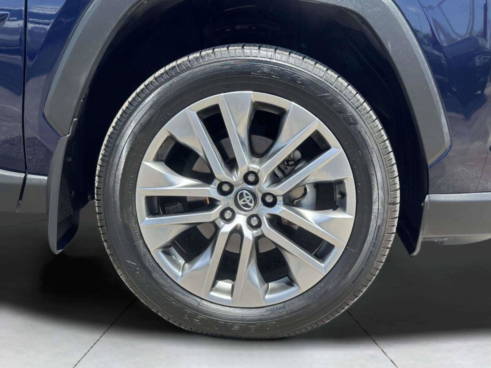 Used 2022 Toyota RAV4 Limited FWD image 69