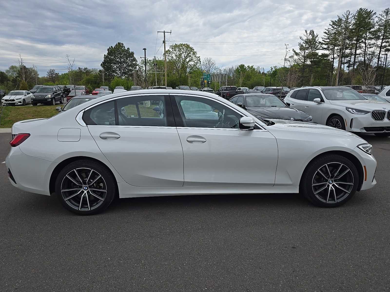 Used 2019 BMW 330i xDrive Sedan w/ Convenience Package AWD/4WD image 12