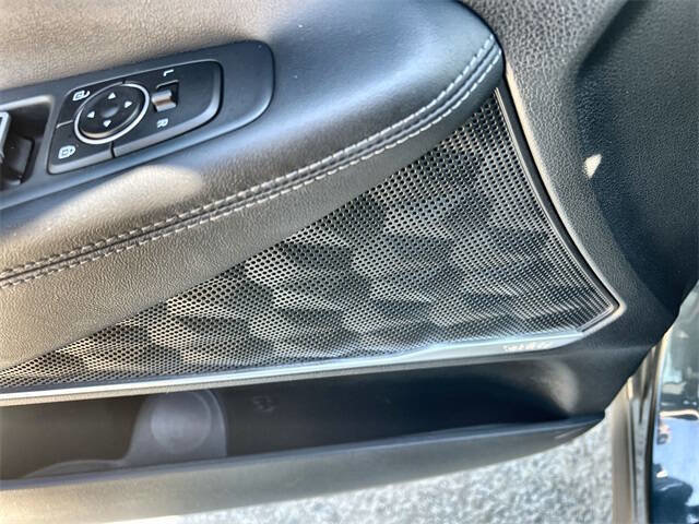 Used 2020 Hyundai Santa Fe Limited w/ Cargo Package image 15