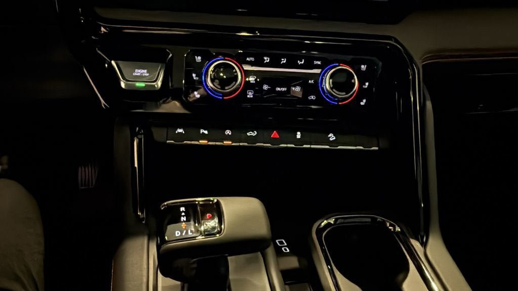 New 2026 GMC Sierra 1500 AT4 w/ AT4 Premium Package AWD/4WD image 28