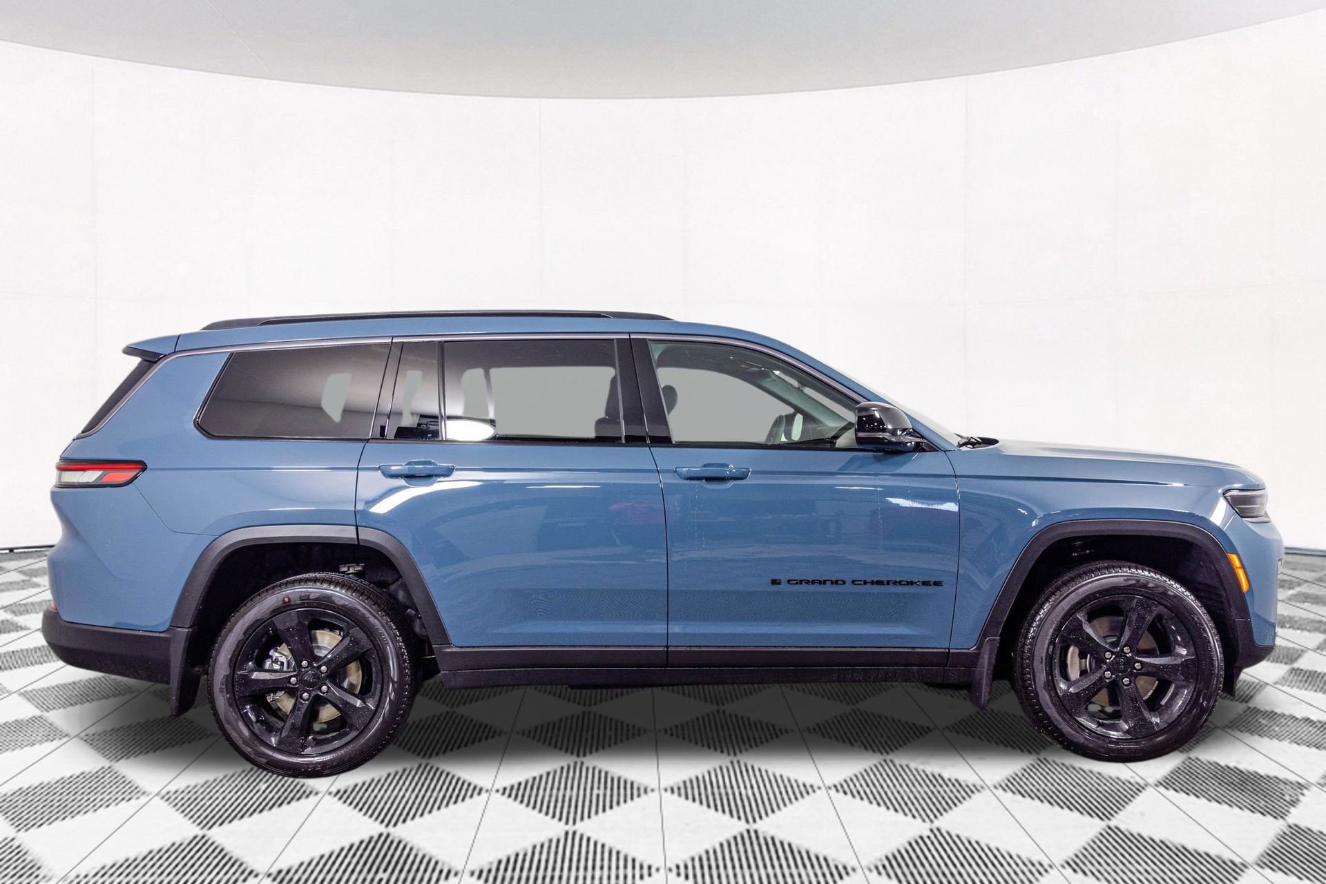 New 2026 Jeep Grand Cherokee L Limited AWD/4WD image 14