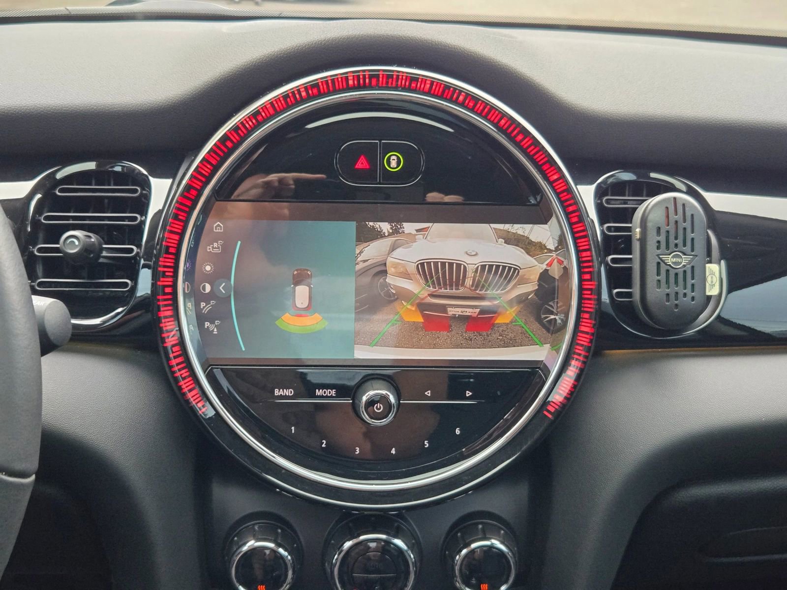 Used 2024 MINI Cooper SE image 35