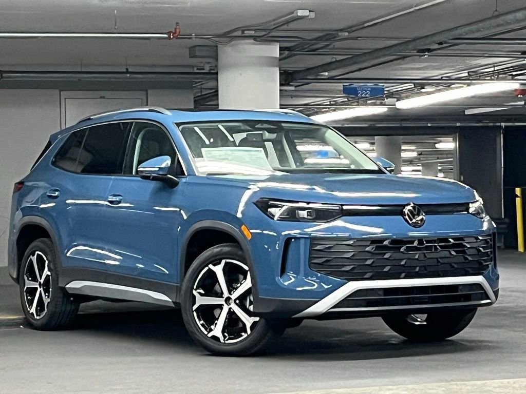 New 2026 Volkswagen Tiguan SE image 2