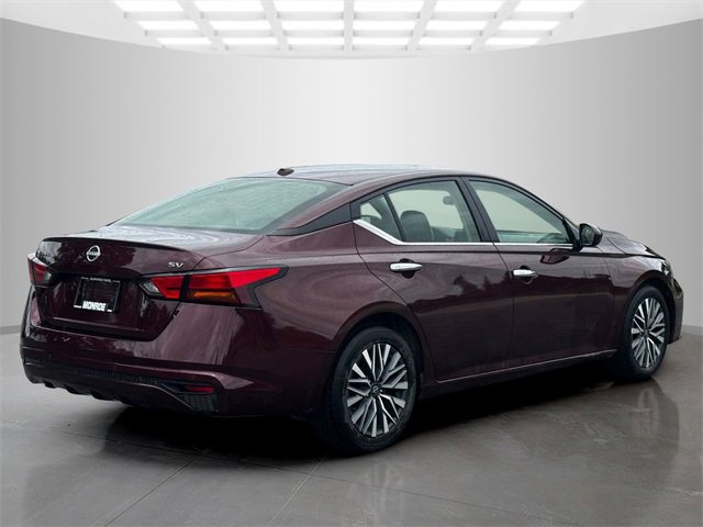 Used 2023 Nissan Altima 2.5 SV image 7