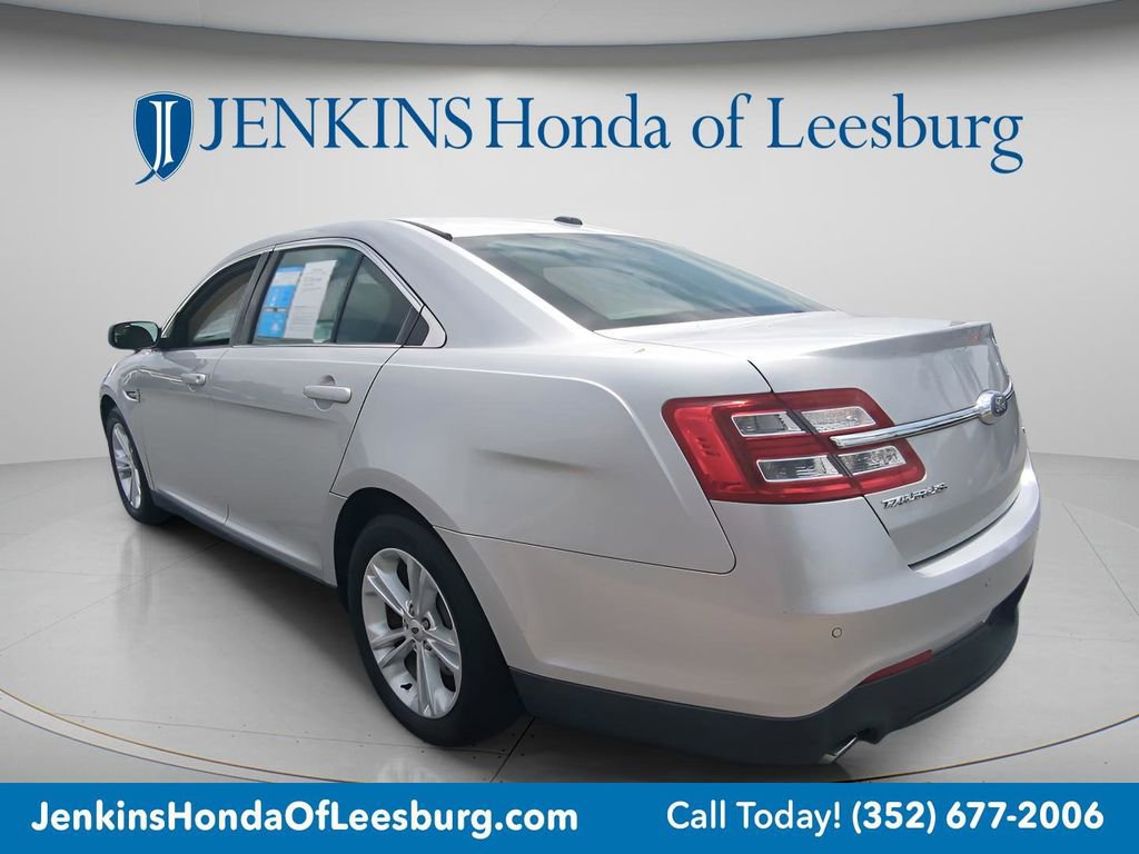 Used 2017 Ford Taurus SEL image 5