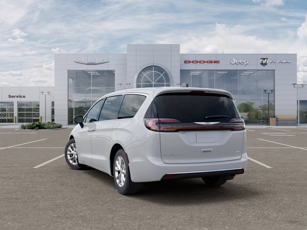 New 2026 Chrysler Pacifica Select AWD/4WD image 3