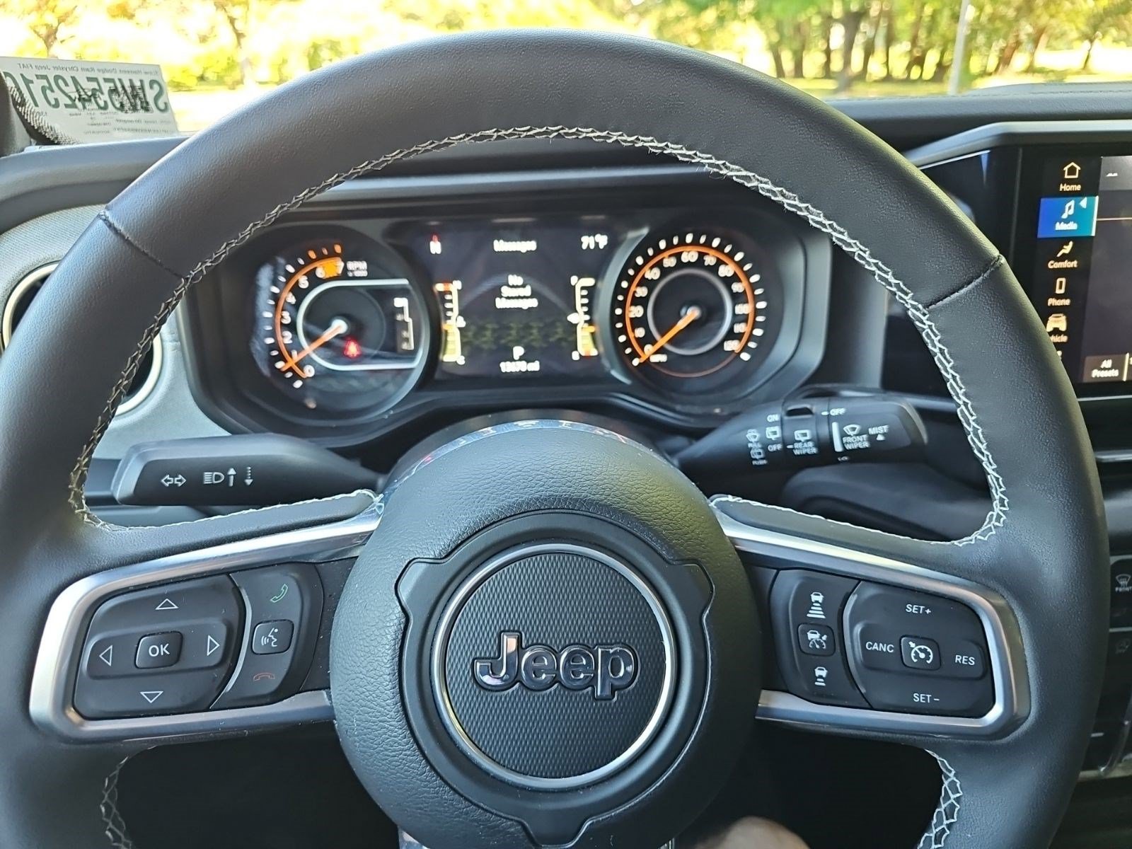 Used 2025 Jeep Wrangler Unlimited Sahara AWD/4WD image 22