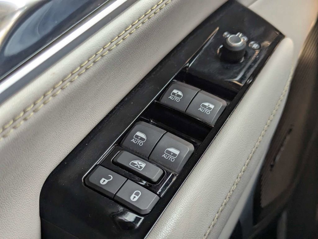 Used 2022 Jeep Wagoneer Series II w/ Premium Group I AWD/4WD image 26