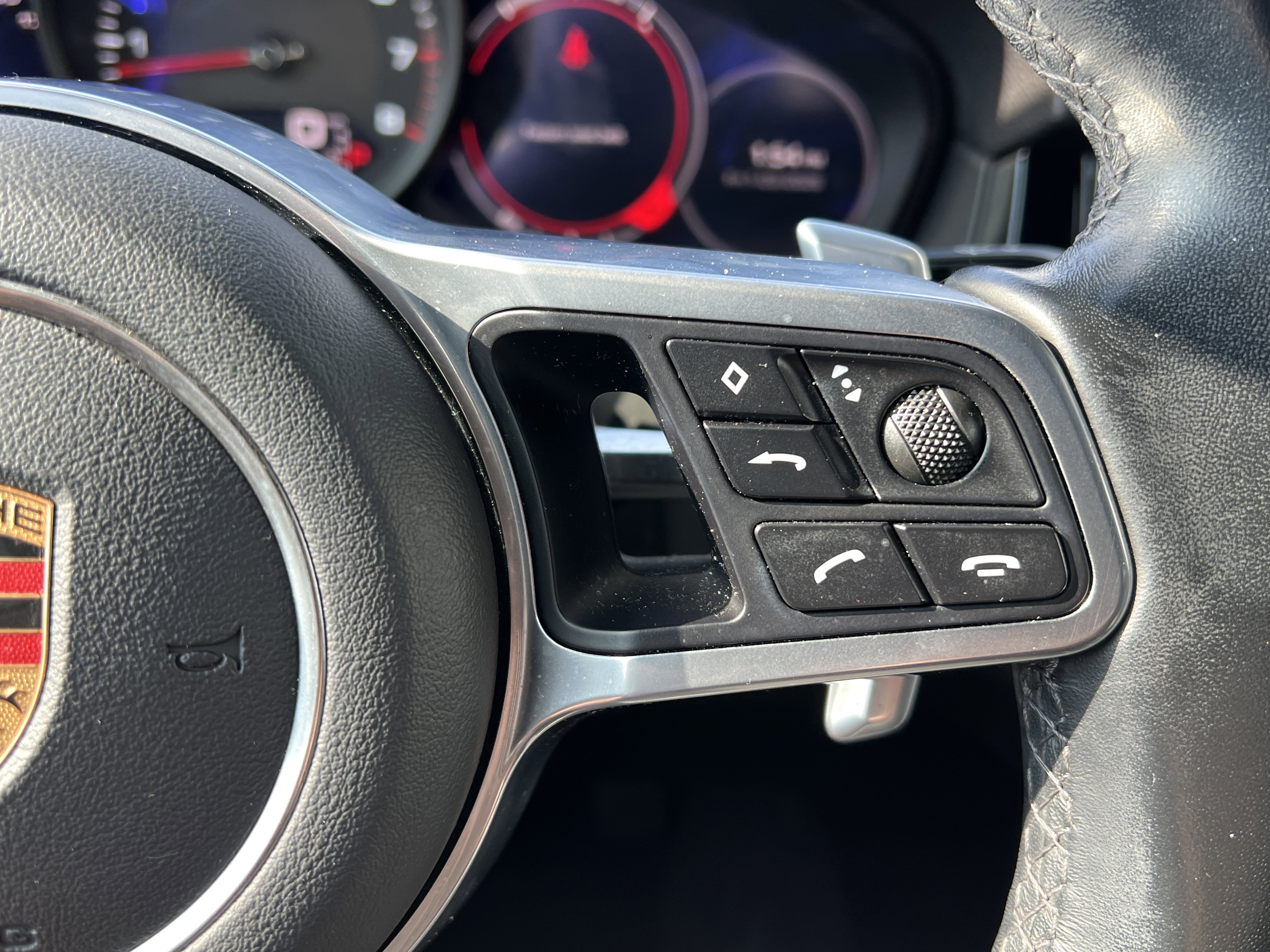 Used 2021 Porsche Cayenne image 29