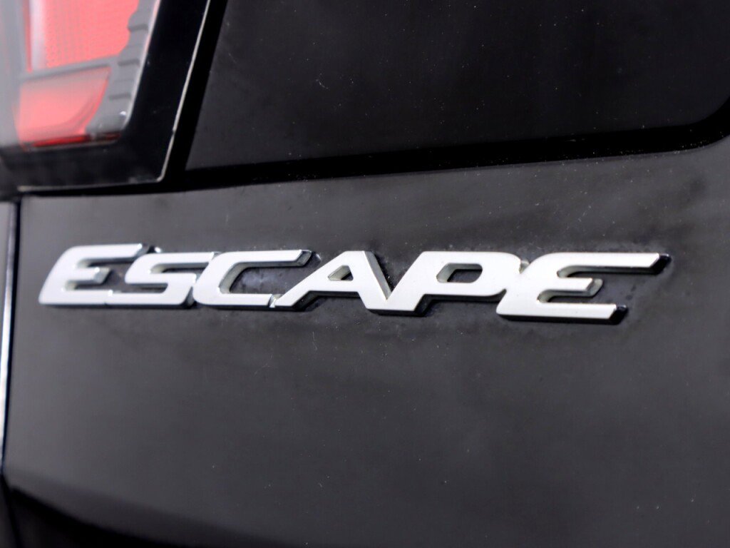 Used 2019 Ford Escape Titanium AWD/4WD image 40