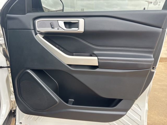 Used 2021 Ford Explorer Limited w/ Equipment Group 301A RWD image 13