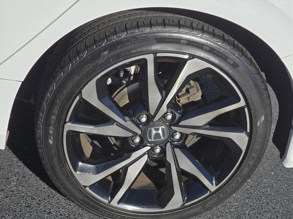Used 2019 Honda Civic Sport image 11