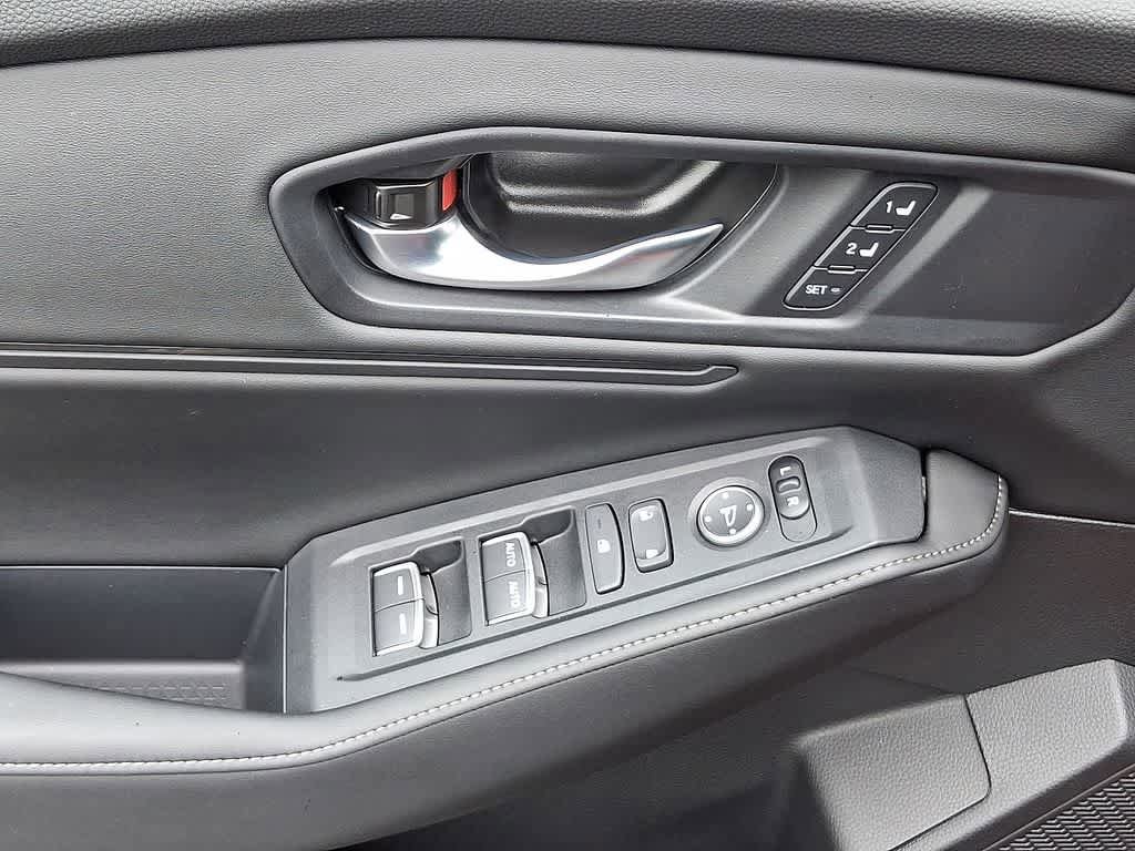 Certified 2025 Honda Accord Sport image 10
