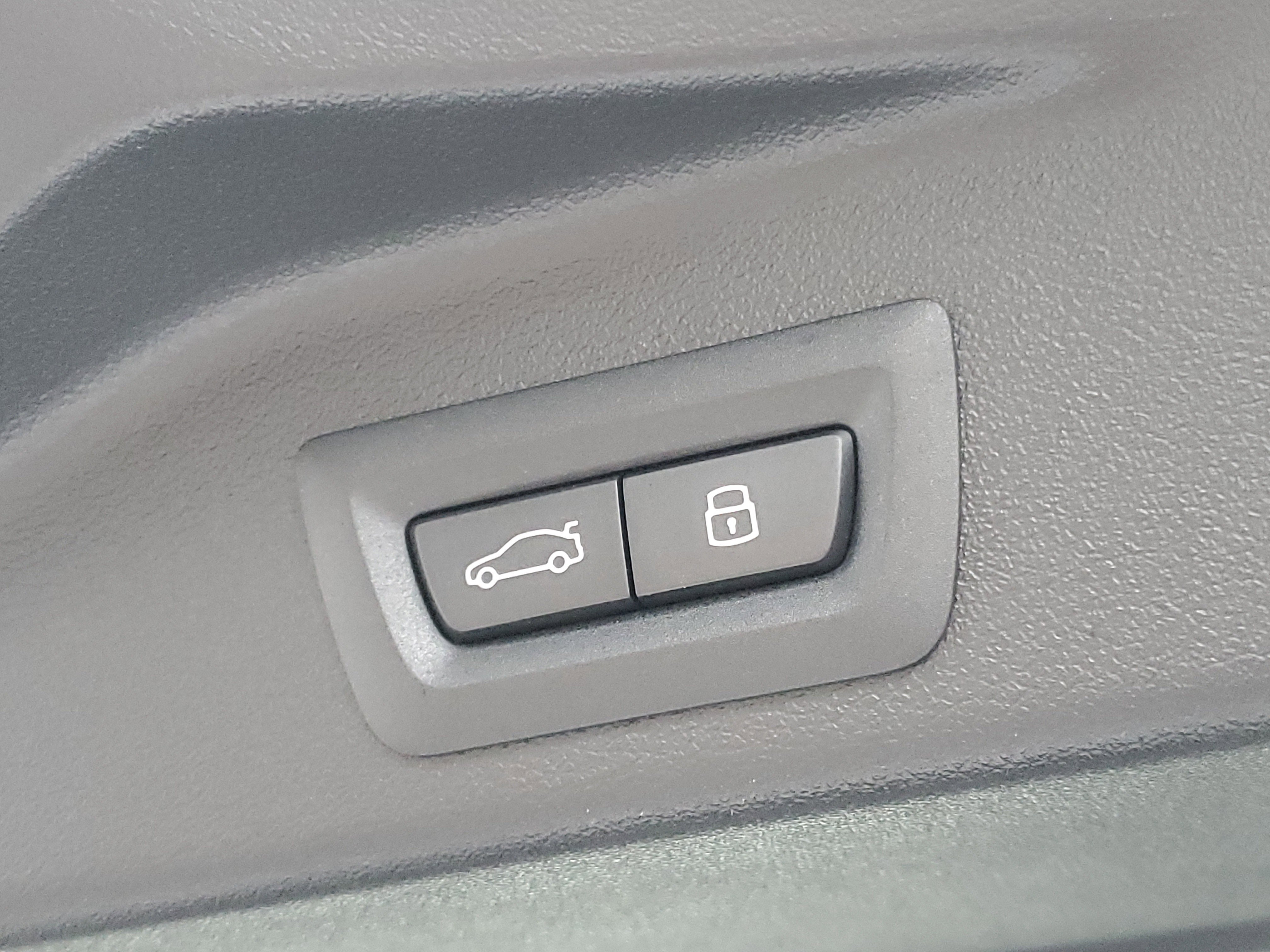 New 2026 BMW X5 xDrive40i w/ M Sport Package AWD/4WD image 28