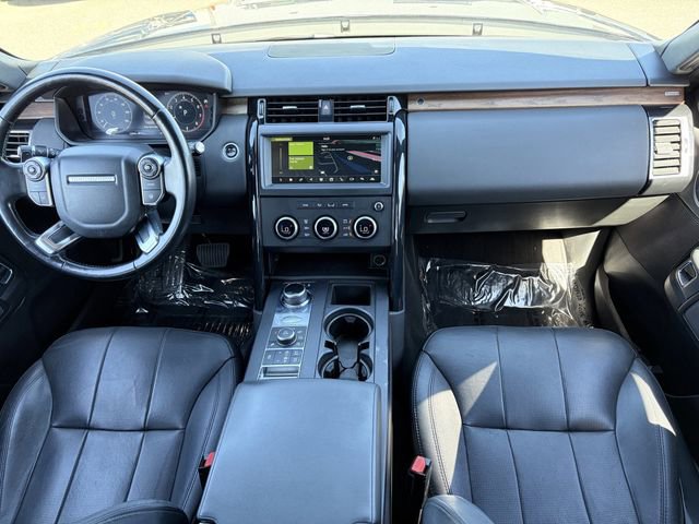 Used 2018 Land Rover Discovery SE image 24