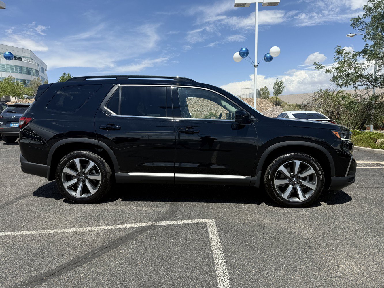 Certified 2025 Honda Pilot Elite image 4