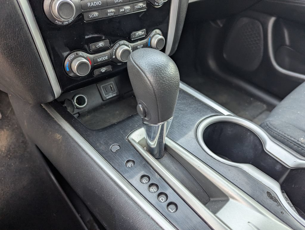 Used 2019 Nissan Pathfinder S FWD image 14