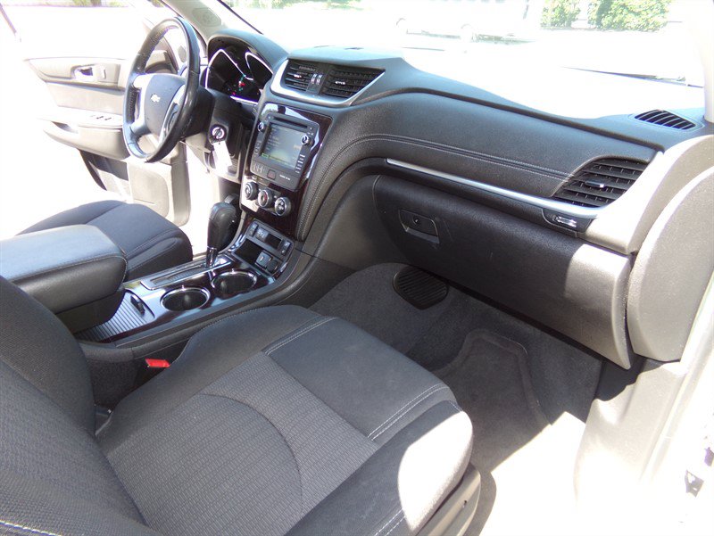 Used 2017 Chevrolet Traverse LT AWD/4WD image 24