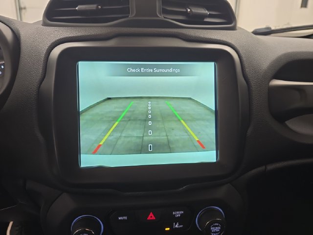 Used 2023 Jeep Renegade Altitude AWD/4WD image 22