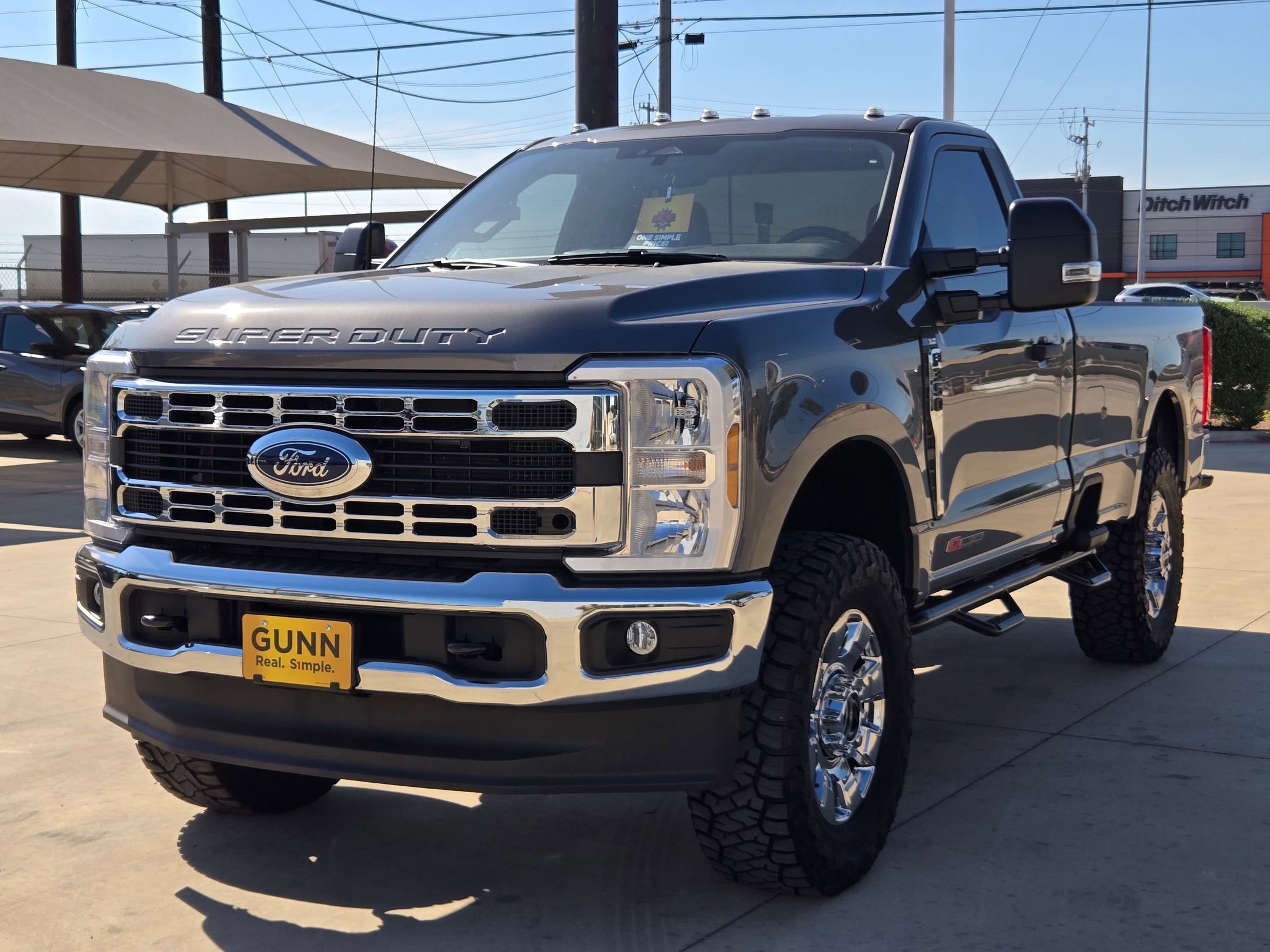 Used 2024 Ford F350 XLT AWD/4WD image 3