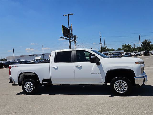 Used 2025 Chevrolet Silverado 2500 LT w/ Convenience Package AWD/4WD image 5
