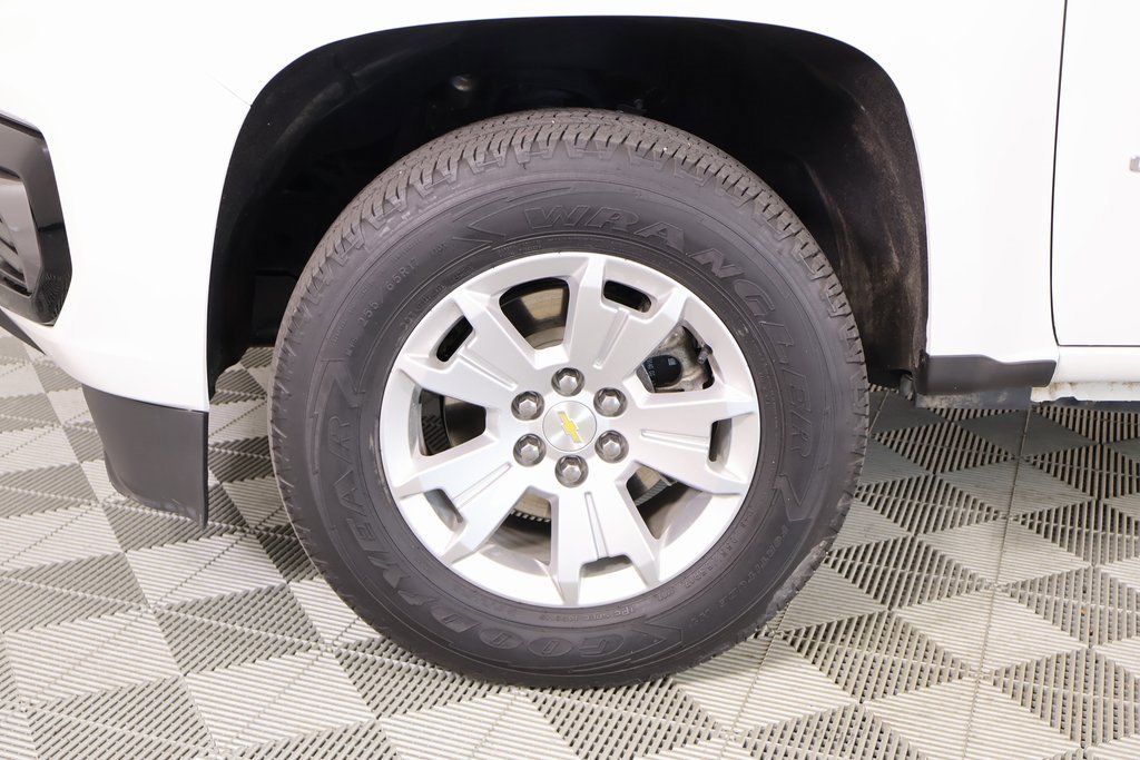 Used 2022 Chevrolet Colorado LT w/ Fleet Safety Package image 16