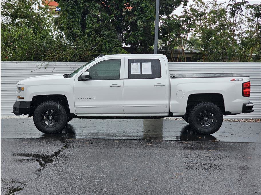 Used 2018 Chevrolet Silverado 1500 LT w/ All Star Edition AWD/4WD image 13