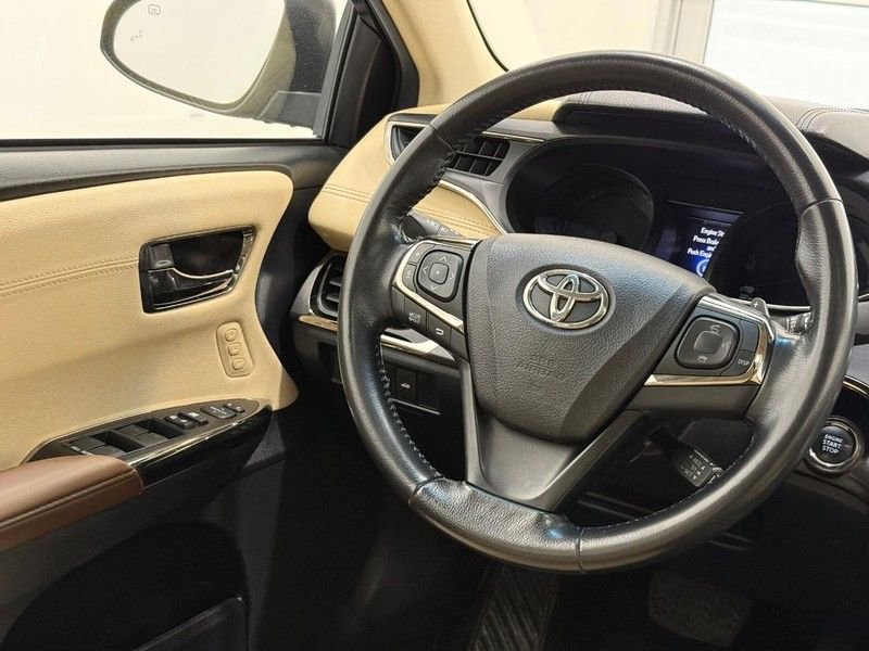 Used 2016 Toyota Avalon XLE Premium image 12
