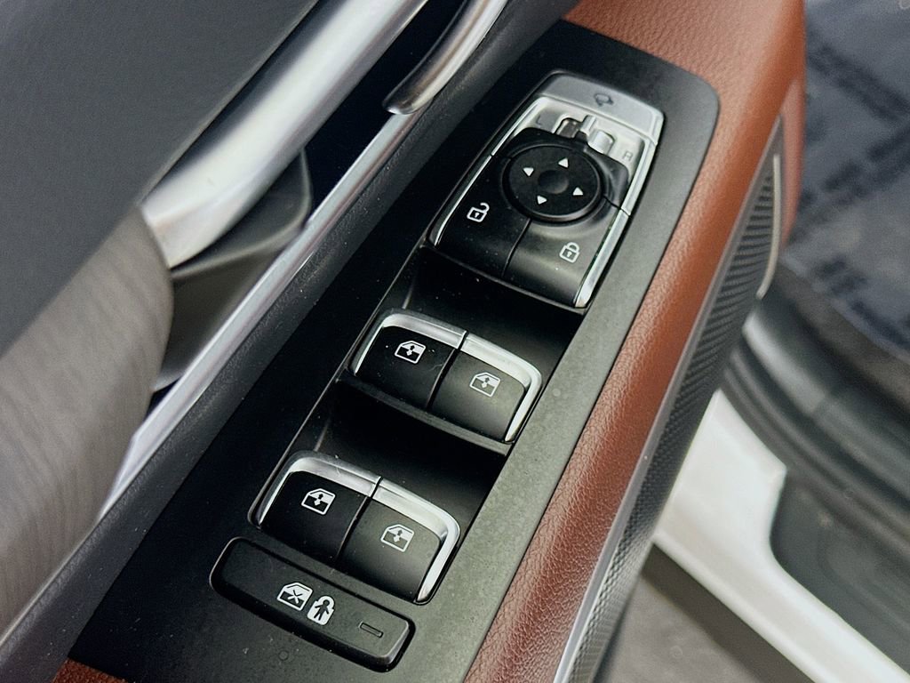 Used 2023 Kia Telluride EX w/ EX Captain's Chair Package image 21