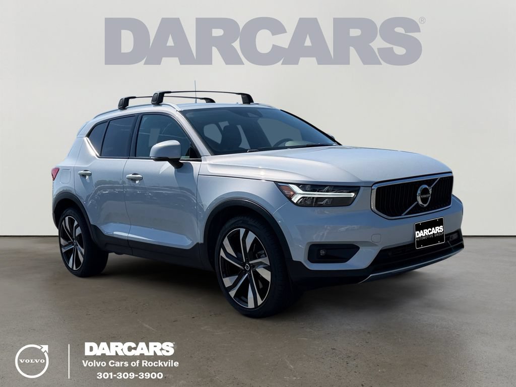 Used 2021 Volvo XC40 T5 Momentum