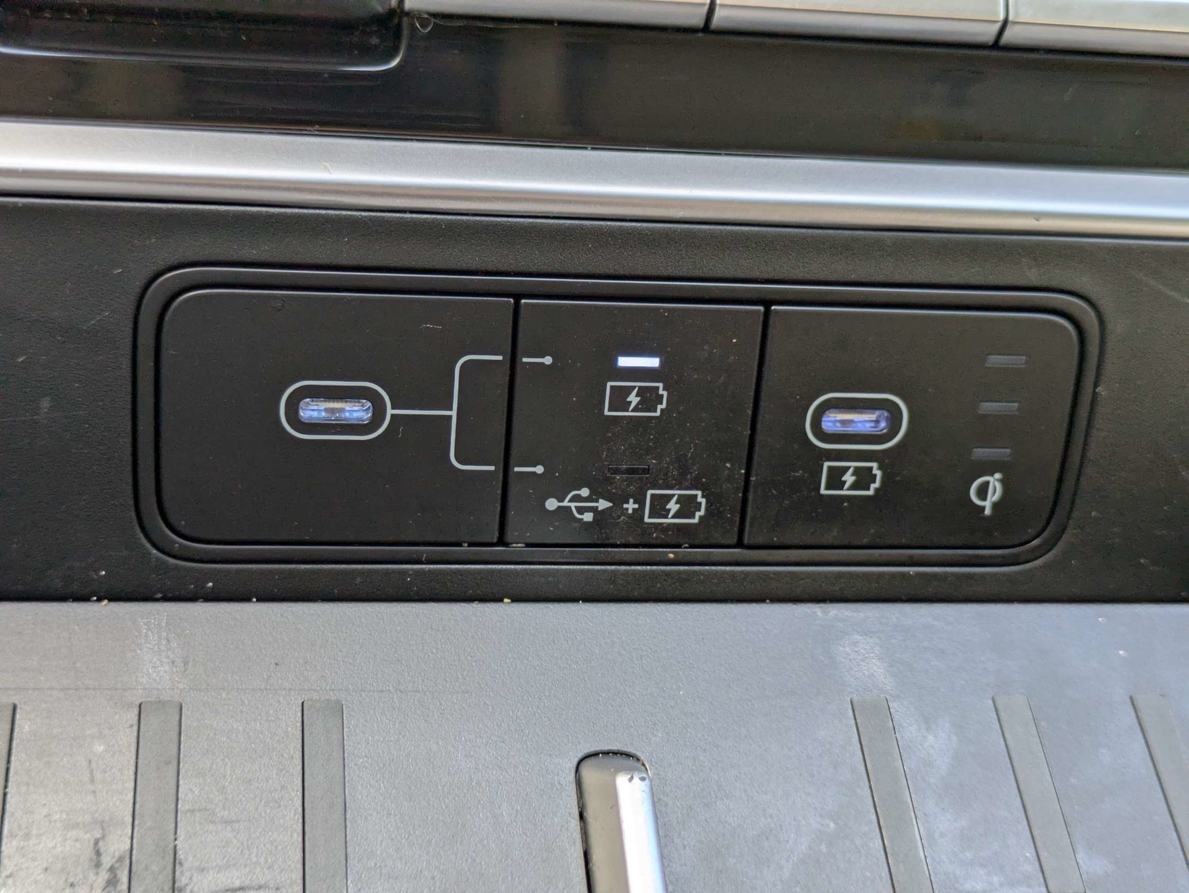 Used 2024 Hyundai Santa Fe SEL FWD image 25