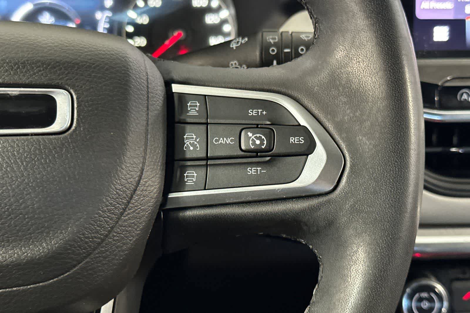 Used 2024 Jeep Compass Limited AWD/4WD image 30