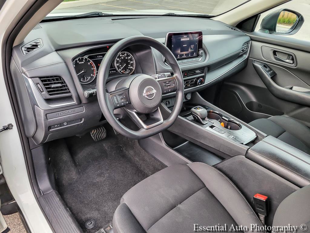 Used 2024 Nissan Rogue S FWD image 9