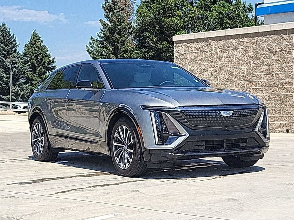 Used 2024 Cadillac Lyriq Sport AWD/4WD image 2
