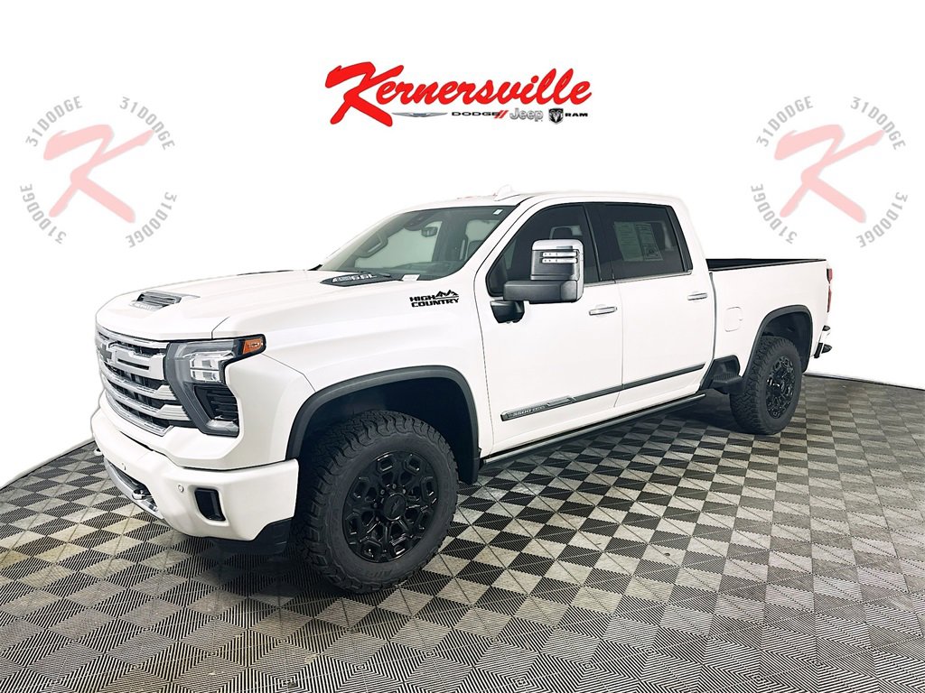 Used 2024 Chevrolet Silverado 3500 High Country w/ High Country Premium Package image 3