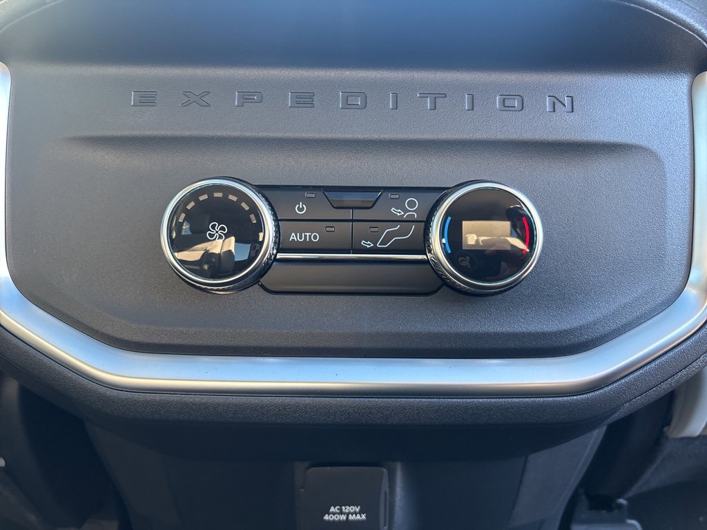 New 2026 Ford Expedition Active image 17