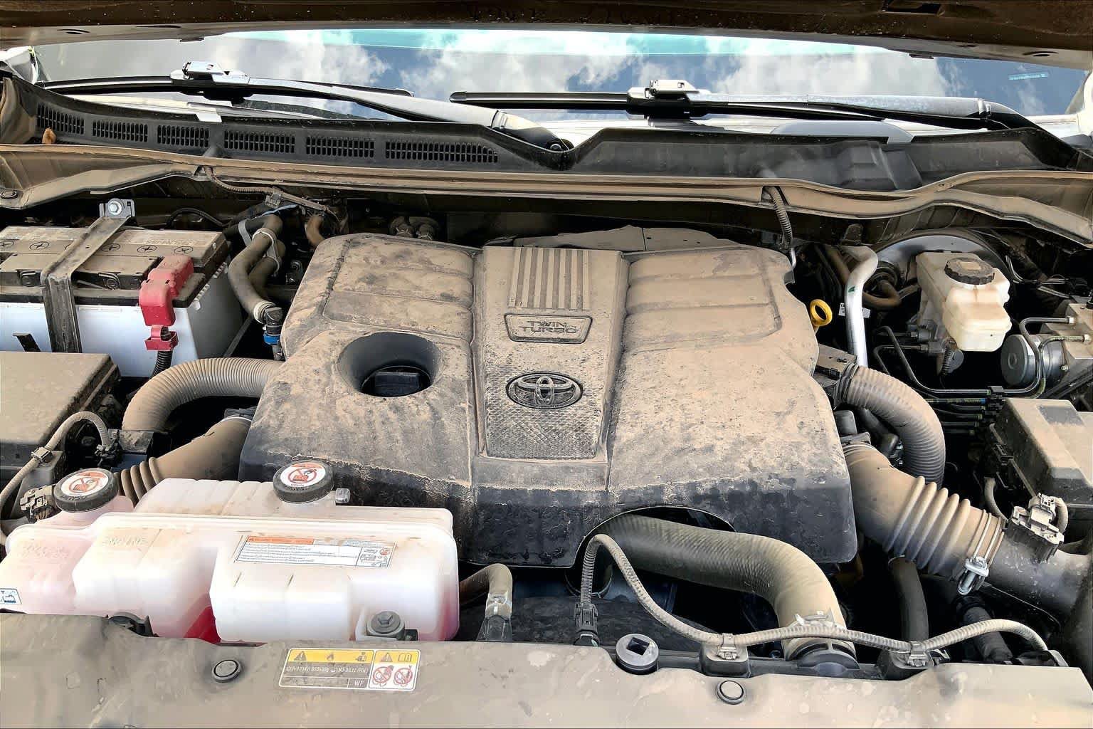 Used 2024 Toyota Tundra Limited AWD/4WD image 34