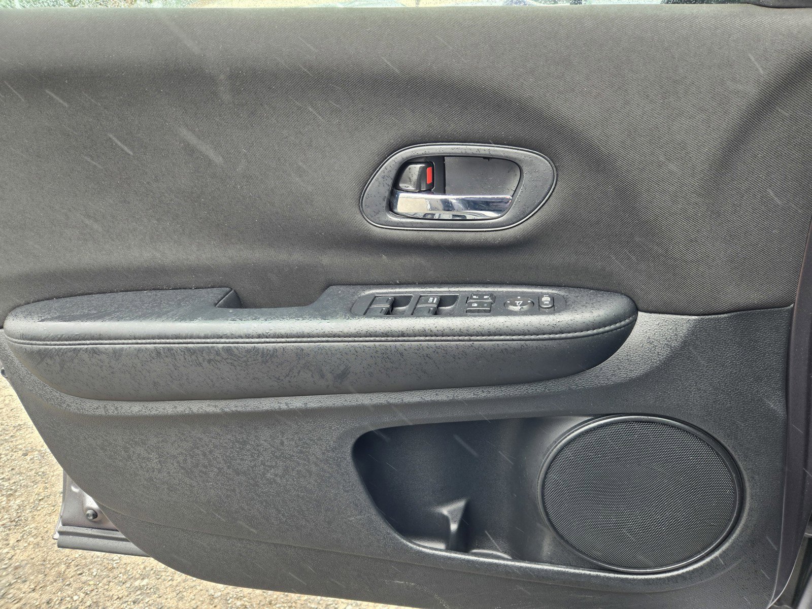 Used 2018 Honda HR-V LX image 26