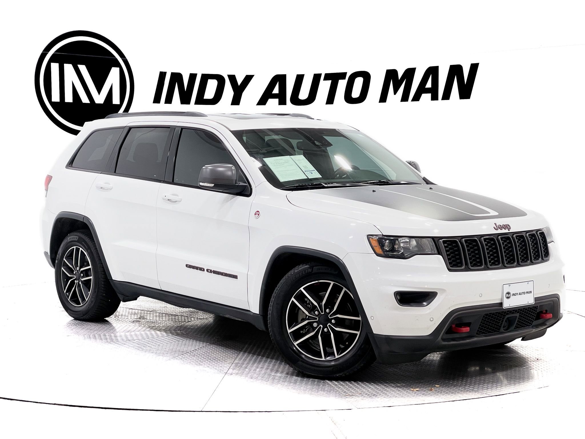 Used 2019 Jeep Grand Cherokee Trailhawk image 2