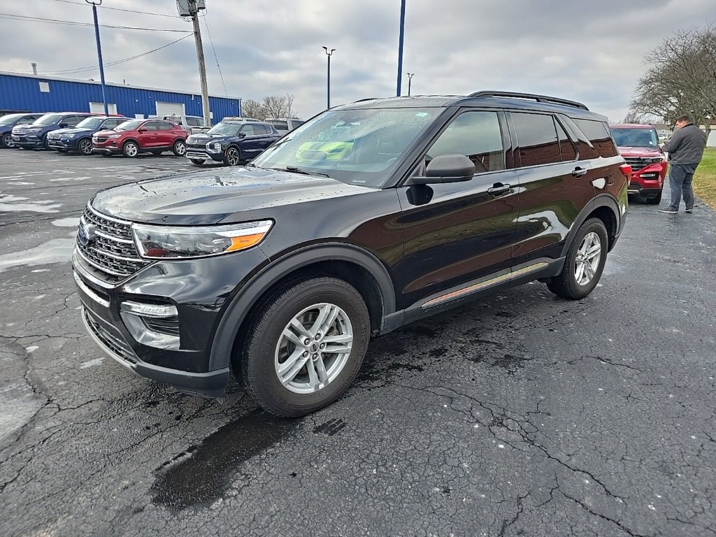 Used 2020 Ford Explorer XLT w/ Equipment Group 202A image 6