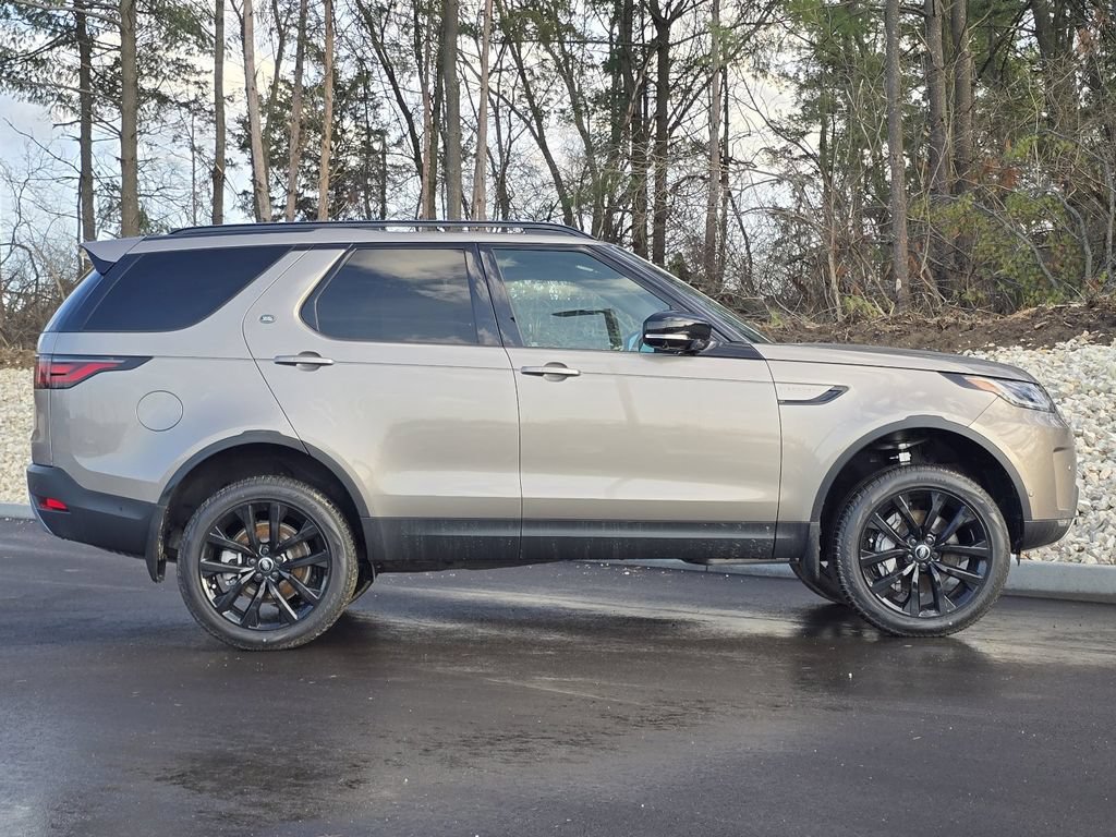 New 2026 Land Rover Discovery S AWD/4WD image 24