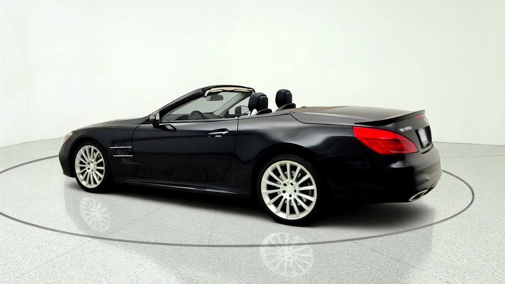 Used 2017 Mercedes-Benz SL 550 image 7