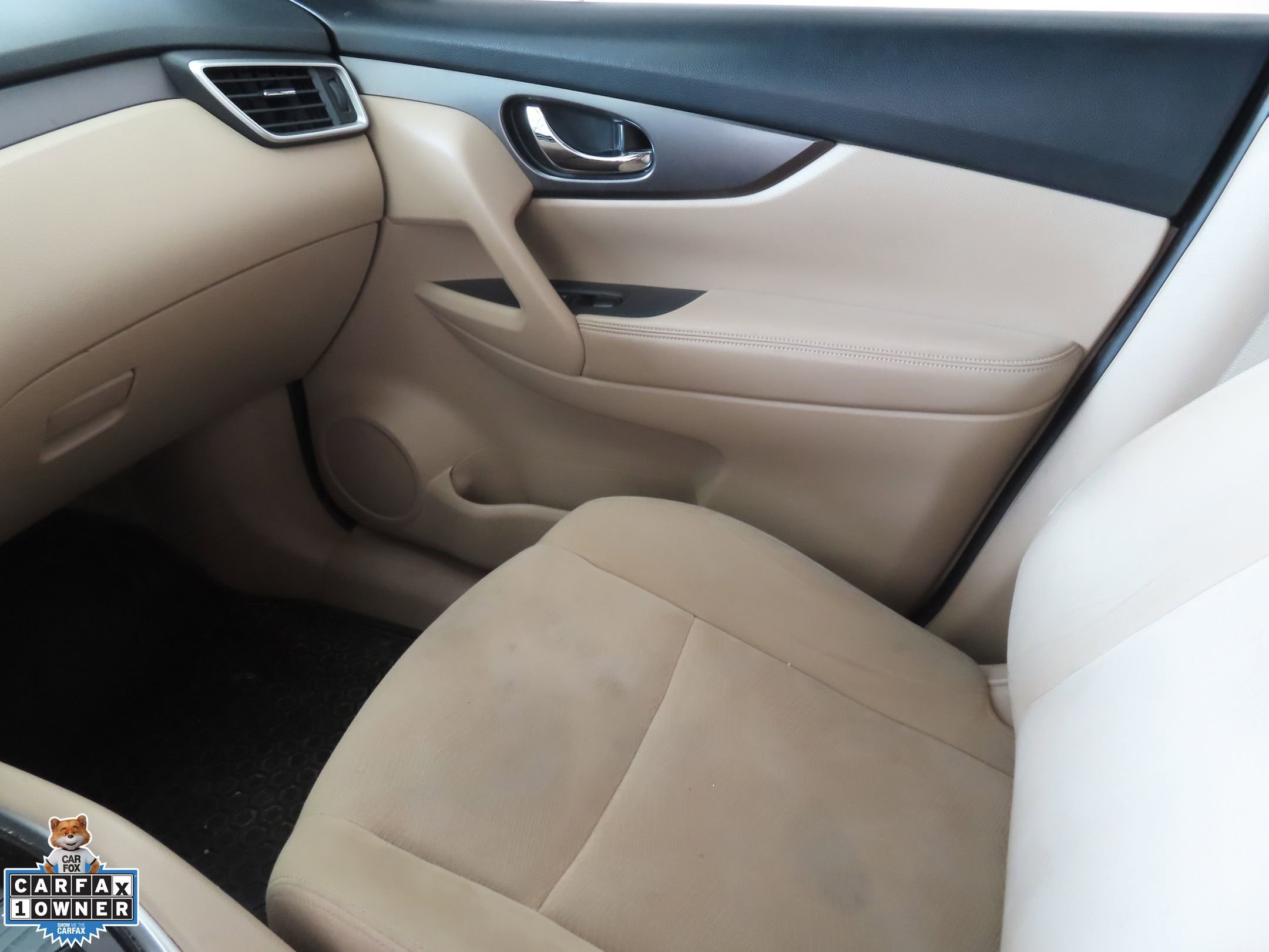 Used 2015 Nissan Rogue S FWD image 19