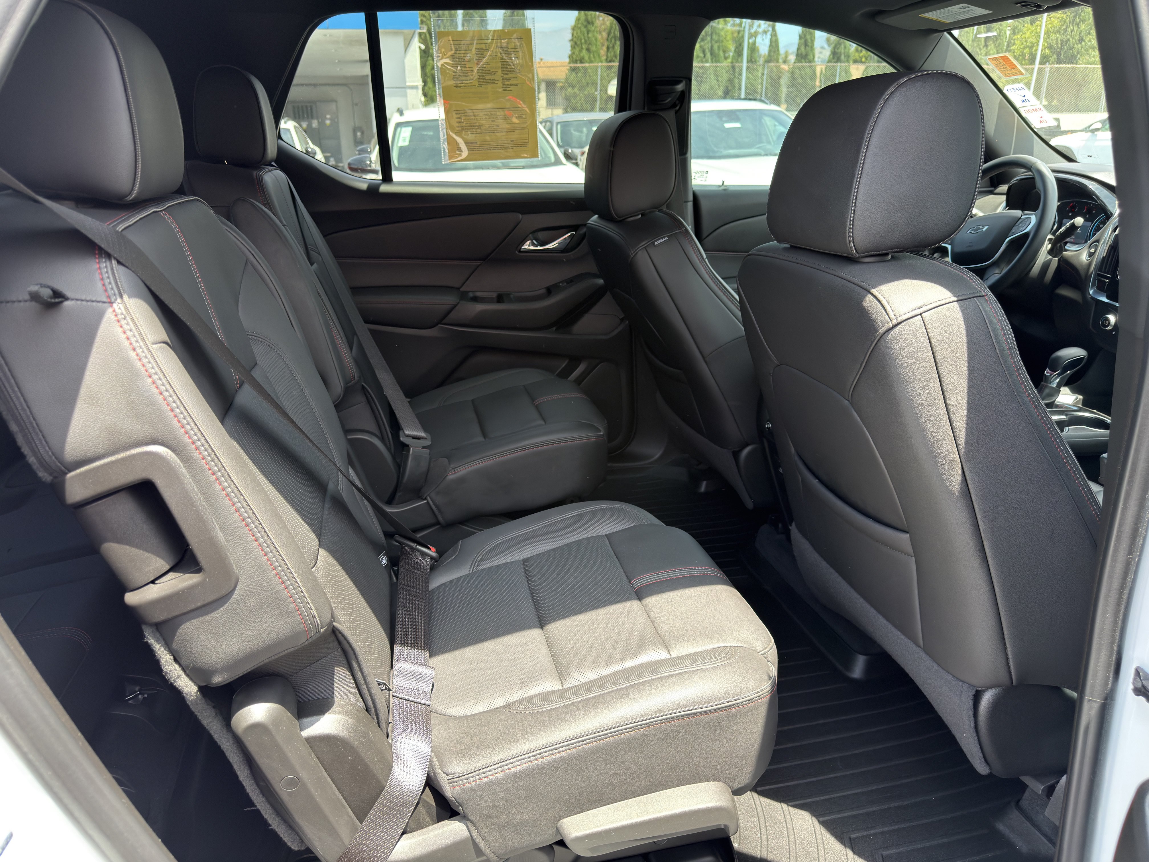 Used 2023 Chevrolet Traverse RS AWD/4WD image 12
