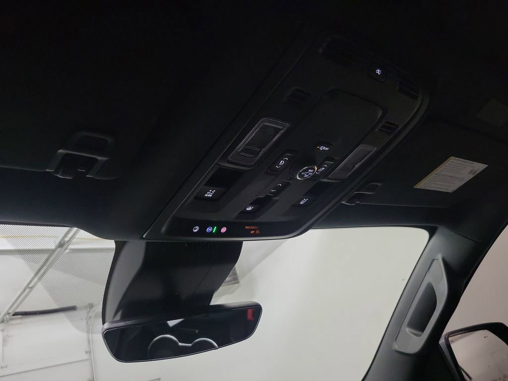 Used 2025 GMC Yukon XL AT4 w/ AT4 Premium Plus Package image 15